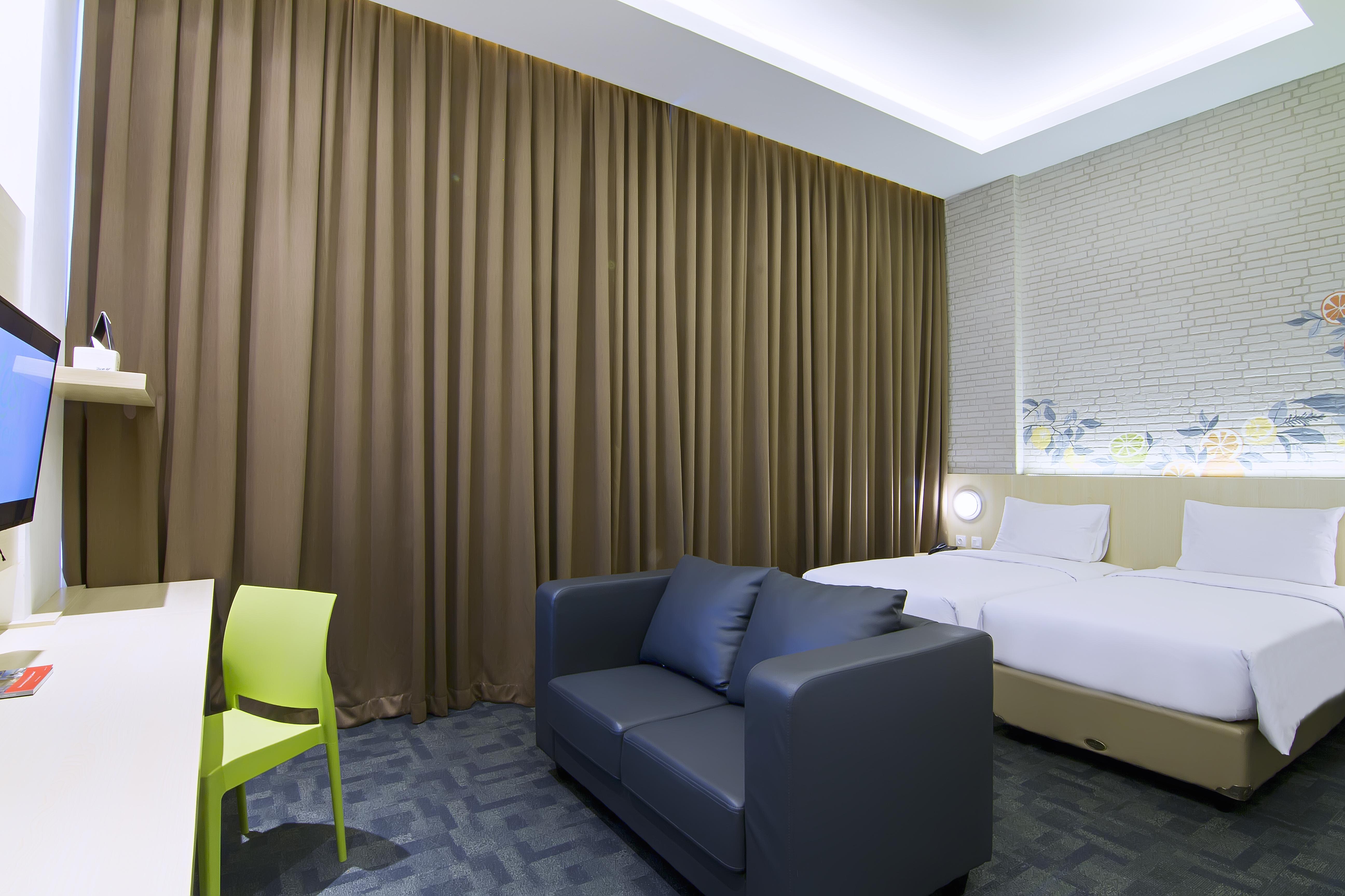 Zest Sukajadi Bandung By Swiss-Belhotel International Екстериор снимка