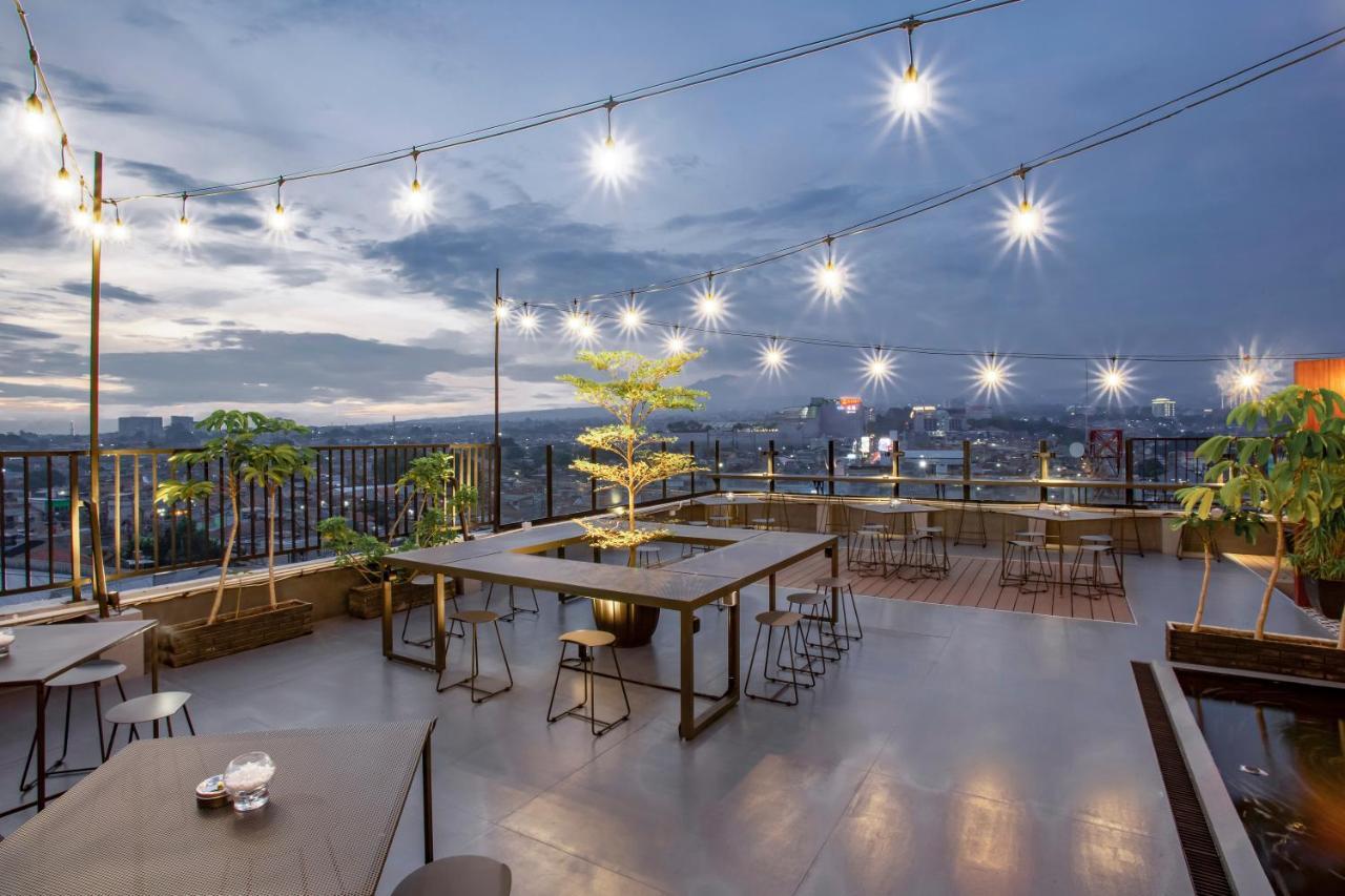 Zest Sukajadi Bandung By Swiss-Belhotel International Екстериор снимка