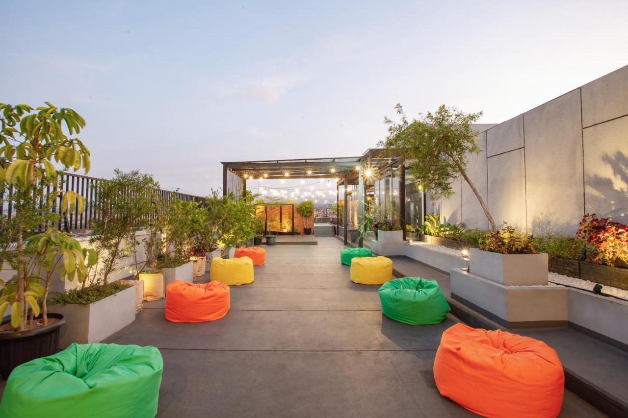 Zest Sukajadi Bandung By Swiss-Belhotel International Екстериор снимка